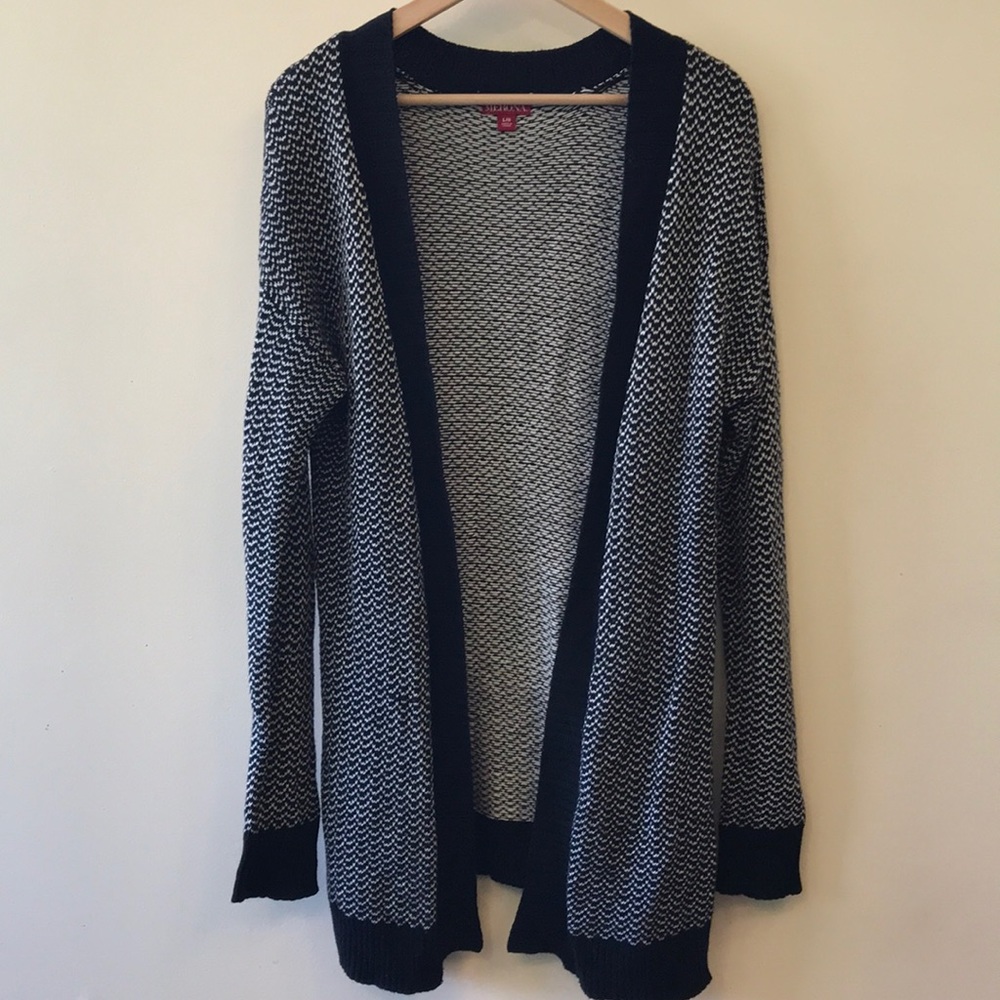 Black / White Knit Sweater